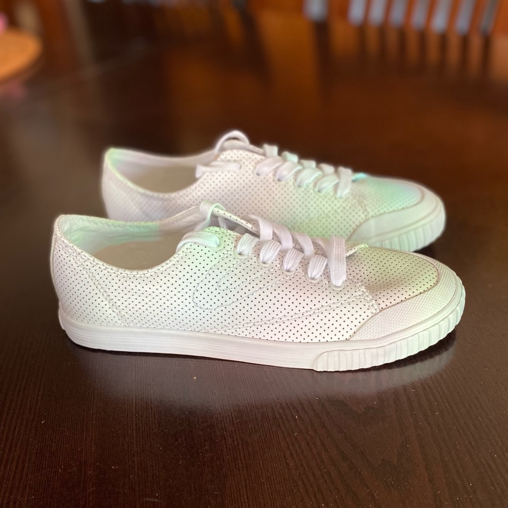 TRETORN MARLEY LEATHER SNEAKER.